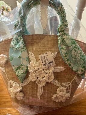 NWT Lilly Pulitzer Green white Straw Tote Bag New gwp